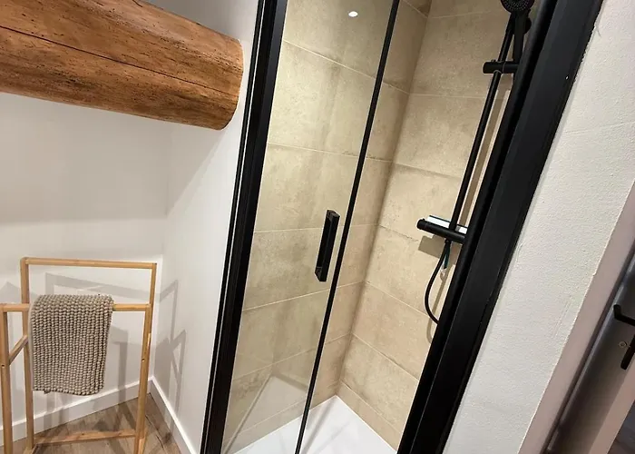 L'ô Du Chai T2 Lumineux Et Climatisé Fronton